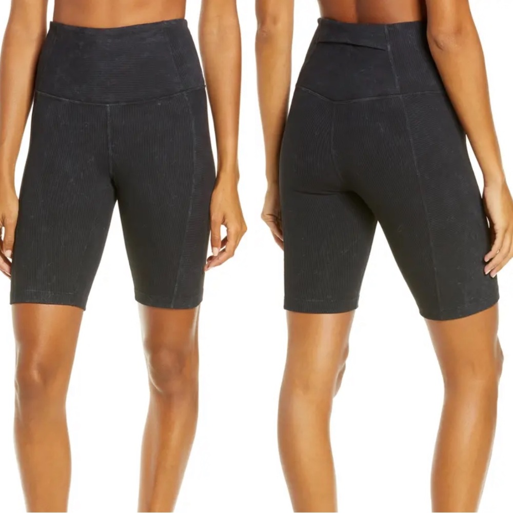 🌟5 for $25🌟 NWOT Ribbed Bike Shorts in Black Acid Wash